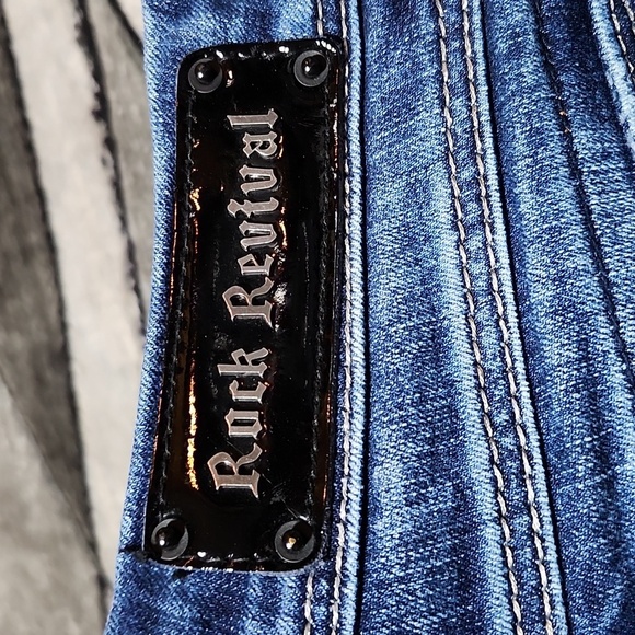 ROCK REVIVAL CHARLOTTE BLACK SEQUINS RHINESTONES EASY-FIT BOOT LEG DENIM JEAN - Picture 3 of 16